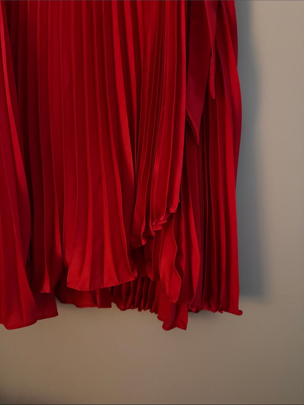 Banana Republic Factory Bright Red Pleated Skirt with Side Tie Waist Size Medium - Picture 3 of 4